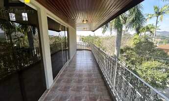 Imagem 7: CASA DE 536M² DE ÁREA CONSTRUÍDA COM 4 DORMITÓRIOS E EDÍCULA NO CONDOMÍNIO JARDIM EUROPA E