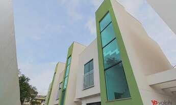 Imagem: Sobrados novos em condomínio fechado à