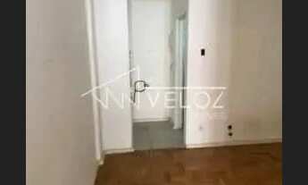 Imagem: Apartamento - / Residencial / Glória