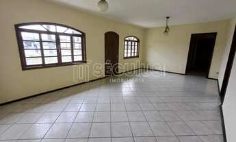 Imagem 5: Casa localizada semimobiliada no bairro Ilha da Figueira