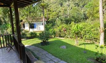 Imagem 7: Mini Sitio em cond. fechado, e se localiza a 3 km do P. Nacional da Serra dos órgãos