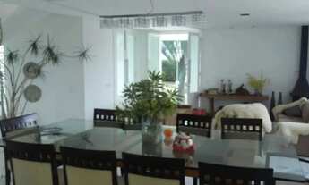 Imagem 5: Casa para aluguel tem 470 metros quadrados com 4 quartos