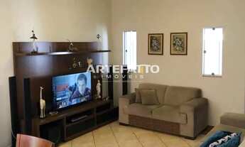 Imagem 2: Casa de 178m² com 3 dormitórios no bairro Parque do Castelo em Franca/SP