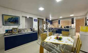 Imagem 7: Casa Espaciosa e Aconchegante: 3 Dormitórios, Área Gourmet e Localização Privilegiada!