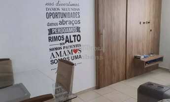 Imagem 2: Apartamento Padrão Mobiliado para Venda com 02 Dormitórios no bairro Parque das Flores II