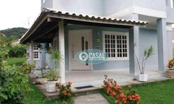 Imagem 2: Casa em Condomínio com 04 Quartos e Quintal em Várzea das Moças!