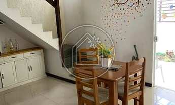 Imagem 4: Casa duplex em charmoso condomínio cercado pela natureza na Região Oceânica - 2 quartos