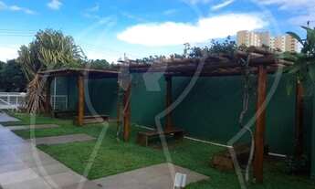 Imagem 2: Ótima localização, imóvel com 02 suítes, varanda com cortina de vidro, sala, móveis projet