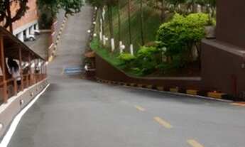 Imagem 3: EXCELENTE localização - 2 dor amplos, sala, cozinha e banheiro - 1 vaga coberta - Doc ok