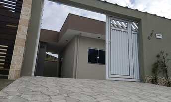 Imagem: Casa para venda com piscina tem 75 metros