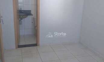 Imagem 7: Apartamento com 2 dormitórios à venda, 65 m² por R$ 180.000 - Alto Umuarama - Uberlândia/M