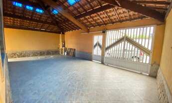 Imagem 1: Térrea para venda possui 198 metros quadrados com 2 quartos em Caiçara - Praia Grande - SP