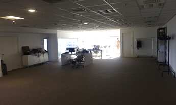 Imagem 3: Excelente Sala em vão livre de 197m2 Com Ar Central