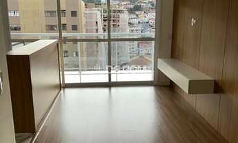 Imagem 6: Apartamento novo para locação no centro de Poços, com duas suítes com armários, cozinha pl