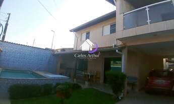 Imagem: Sobrado para venda possui 240 metros quadrados