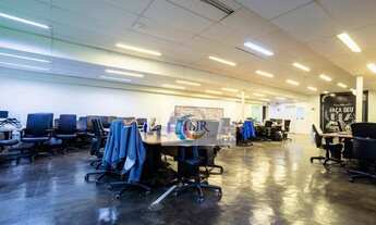 Imagem 2: Características: Área útil: 500 m² 4 vagas estacionamento Zoneamento: Zona Mista - ZM (com