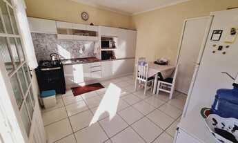 Imagem 6: Casa + 4 kits bem localizada a pouca distância das pontes