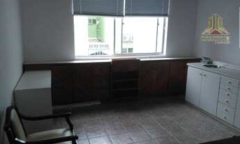 Imagem 5: Em frente ao Hospital Mãe de Deus, sala e consultório com vaga de garagem e elevador