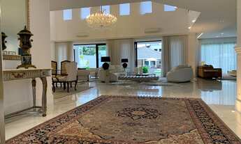 Imagem 3: Mansão Completa Reformada e Decorada. 05 SUÍTES sendo 01 MASTER. 11 vagas internas. Laze