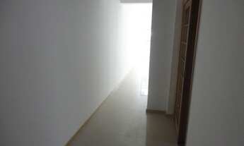 Imagem 2: Apartamento de frente com garagem localizado na 2ª quadra da praia de Icaraí