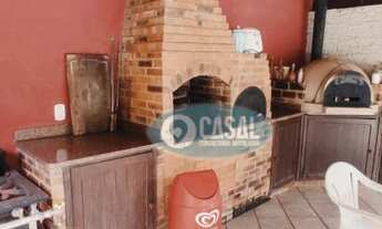 Imagem 6: Casa em Condomínio com 04 Quartos, Piscina, Churrasqueira, Sauna e Belo Quintal!