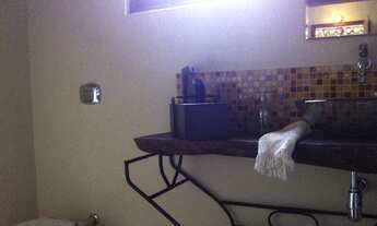 Imagem 4: Casa de campo semi mobiliada, com ótimo acabamento em estilo rústico na zona rural de Carm