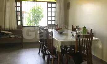 Imagem 6: Casa térrea com 3 dormitórios sendo 1 suítes, com edícula a 200 metros da praia