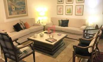 Imagem 2: Excelente imóvel, amplo, muito bem localizado, próximo a mercados, farmácias, comercio e b