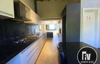 Imagem 7: AMORES GARDEN - Apartamento Vista Mar 2 Suítes Semi-Mobiliado á Venda na/Praia dos Amores