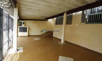 Imagem 2: Casa térrea com entrada lateral