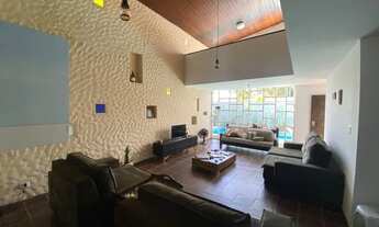 Imagem 4: Casa para aluguel e venda tem 238 metros quadrados com 4 quartos