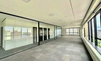 Imagem 3: Andar corporativo para aluguel tem 400 metros quadrados com 9 salas