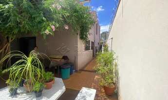 Imagem 4: Casa comercial para venda e locação, 1 suíte, 6 salas, 2 vagas de garagem no Jardim Califó