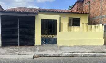 Imagem: Casa no centro de Humberto de Campos