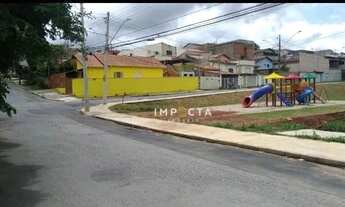 Imagem 2: Casa com 3 dormitórios à venda por R$ 600.000 - Jardim Califórnia - Pouso Alegre/MG