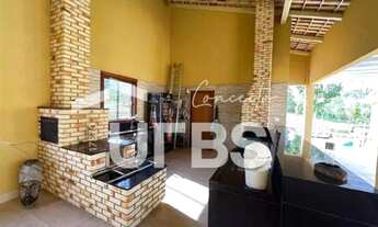 Imagem 5: Casa térrea à venda no Condomínio Águas da Serra- Hidrolândia frente para o lago de pesca