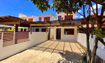 Imagem 2: Sobrado para aluguel tem 60 metros quadrados com 2 quartos em Pinguirito - Garopaba - SC