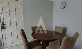 Imagem 7: Apartamento localizado no bairro Iririú, com 02quartos e uma vaga de garagem coberta