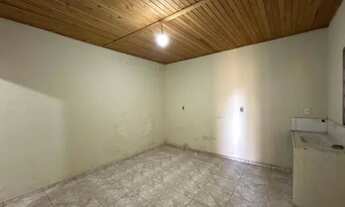 Imagem 2: Kitnet, vila popular, livre de água e luz, cozinha, banheiro, lavanderia e garagem