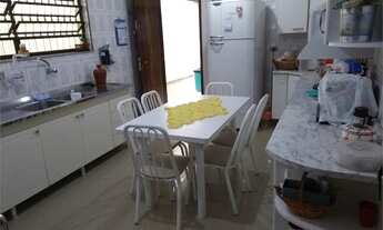 Imagem 3: São Paulo - Casa Padrão - SAÚDE