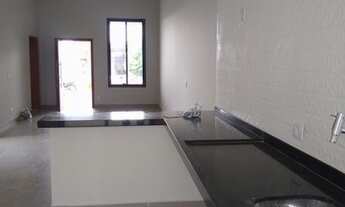 Imagem 4: Linda casa de condomínio térrea para venda, com 3 quartos sendo 1 suíte, com área total de