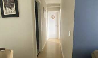 Imagem 7: Apartamento 2 dormitórios com armários, cozinha americana com armários e sala para 2 ambie