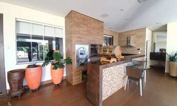 Imagem 2: Casa para venda com 3 suítes e piscina em Residencial Interlagos