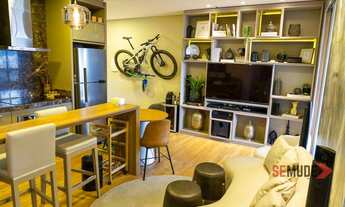 Imagem: Lindo Studio finamente mombiliado e decorado