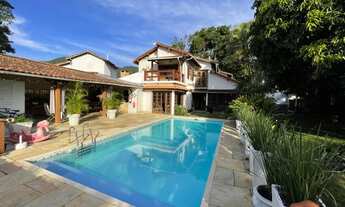 Imagem 2: Casa com 04 Quartos no Engenho do Mato com Piscina, Churrasqueira e Quintal com 883 m²!!!