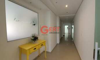 Imagem 3: Apartamento com PREÇO IMPERDÍVEL - com 2 quartos sendo 1 suíte na Praia de Bombas - Bombin