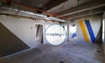 Imagem 4: Sala de 120 metros com divisórias de Drywall, teto exposto no estilo industrial, necessita