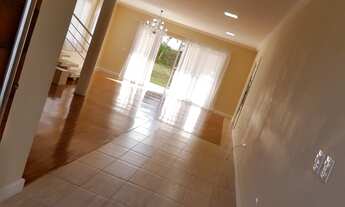 Imagem 4: LINDÍSSIMA CASA 4 SUÍTES ESCRITÓRIO VARANDAS EDÍCULA CONDOMÍNIO PAYSAGE CLAIR RAPOSO TAVA