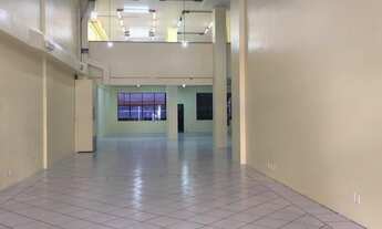 Imagem 3: BENTOALVES aluga loja térrea a poucos passos da Av. Júlio, 490m2, no Centro - Caxias do Su