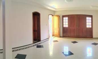 Imagem 2: Excelente Casa de 2 pavimentos, 3 suítes + DCE, 1vg - CA0060